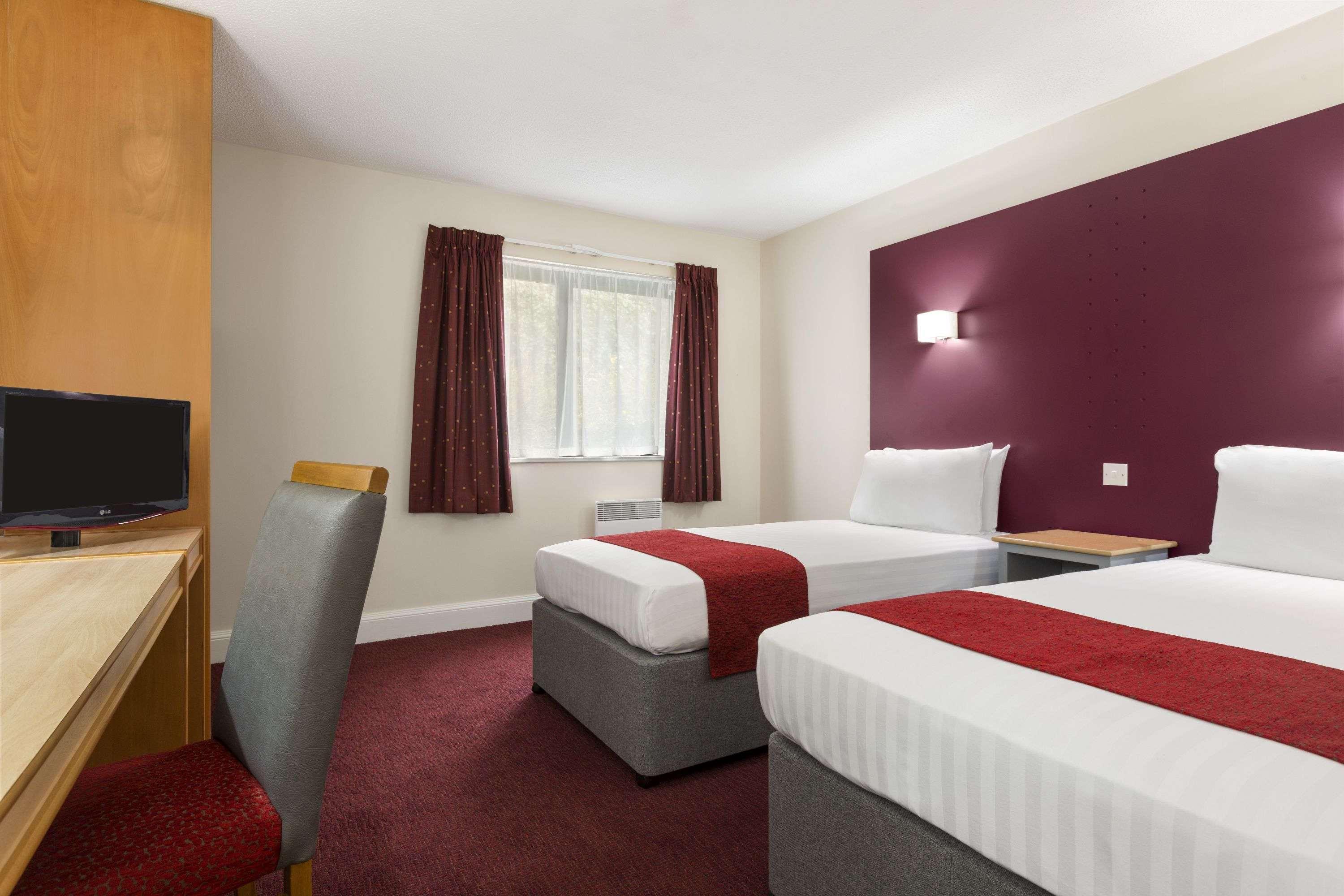 Days Inn Maidstone Extérieur photo