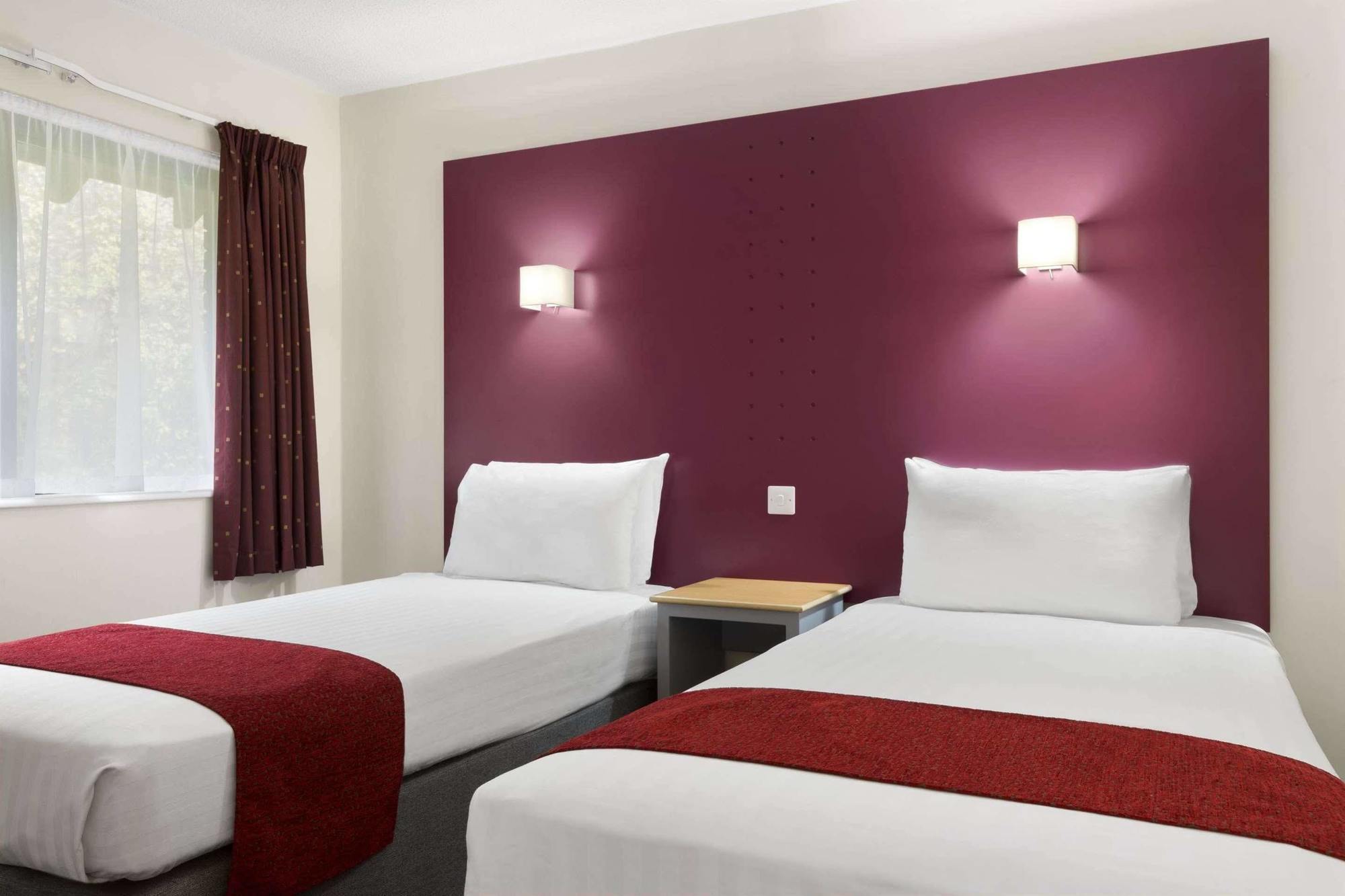 Days Inn Maidstone Extérieur photo