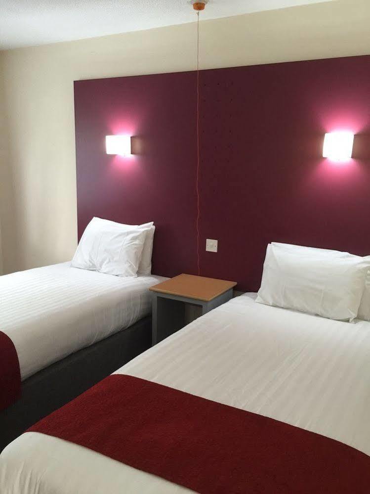 Days Inn Maidstone Extérieur photo